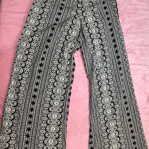 Charlotte Russe Black and Cream Geometric Pants